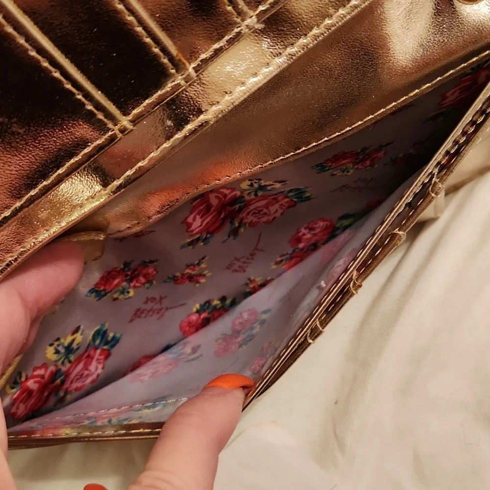 NWOT BESTSEY JOHNSON WALLET WRISTLET